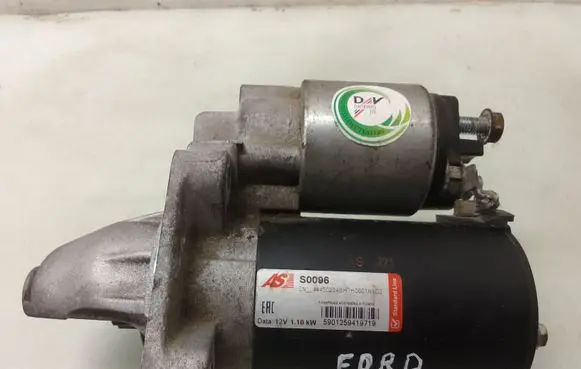 Ford Focus Starter motor S0096