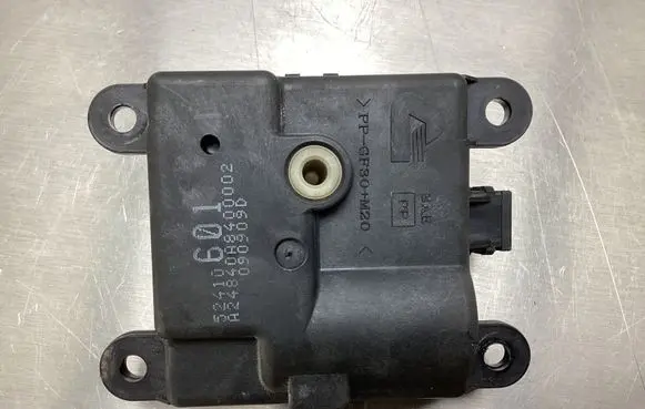 Renault Laguna III Air flap motor/actuator 52410601 090909D A24840A8400002