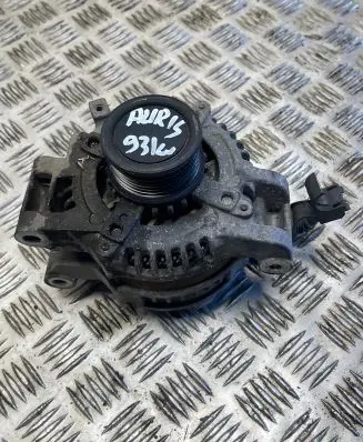 Toyota Auris 150 Generator/alternator 270600g011