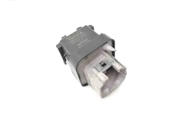 Toyota Yaris Glow plug pre-heat relay 2861067010