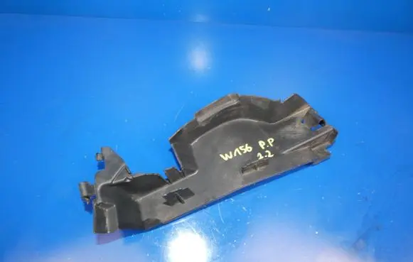 Mercedes-Benz GLA W156 X156 Intercooler air guide/duct channel A1568880238 287320004 11279981