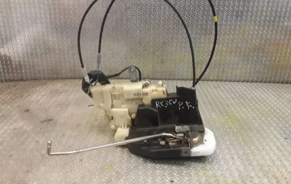Lexus RX XU10 Coupe door lock (next to the handle) 6912048010