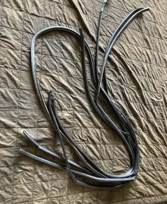 Front door rubber seal