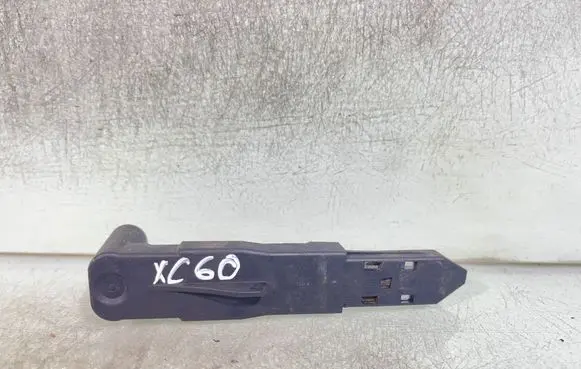Volvo XC60 Headlight/headlamp mounting bracket 30763155 89075546
