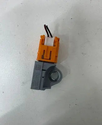 Mazda 6 Airbag deployment crash/impact sensor GDK457KC0 K0273030810 00001375788