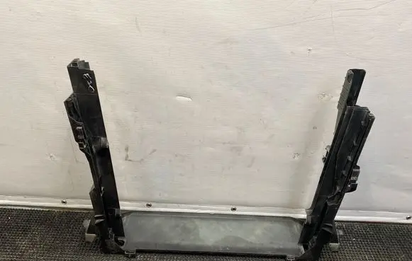 BMW X5 E70 Radiator trim 7533538