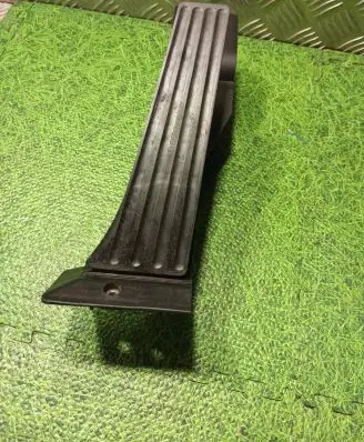BMW M5 Accelerator throttle pedal 35426772645 6772845