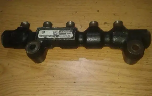 Peugeot 407 Fuel main line pipe 9654592680