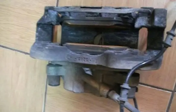 Mercedes-Benz R W251 Front brake caliper MCD6251