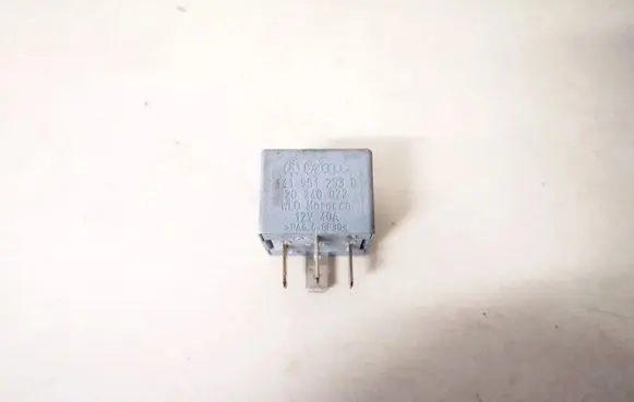 Volkswagen Touareg I Other relay 141951253b 20240072