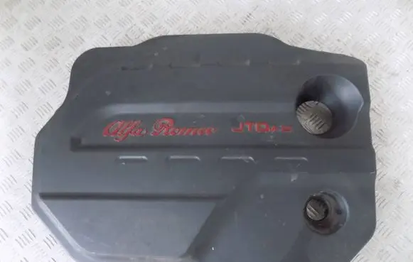 Alfa Romeo Giulietta Engine cover (trim)