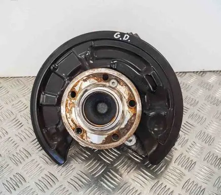 Mercedes-Benz A W176 Rear wheel hub 2460406A2464230520