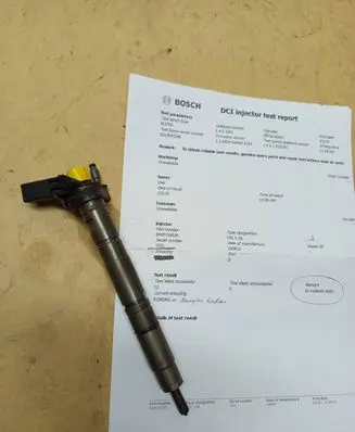 Audi A4 S4 B8 8K Fuel injector 0445116030