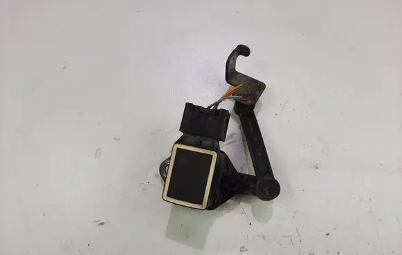Mercedes-Benz R W251 Headlight/headlamp level sensor A0105427717