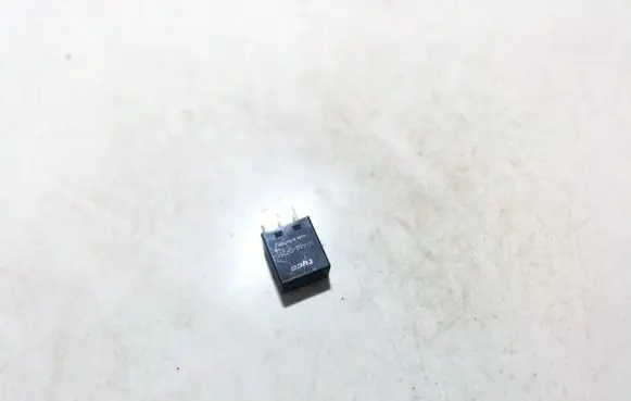 Mitsubishi Colt Other relay mb953382 v23075e1001x1