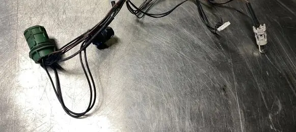 Volvo XC70 Headlight/headlamp wiring loom/harness 0525701