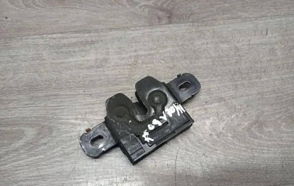 Volvo V70 Engine bonnet/hood lock/catch 31298074