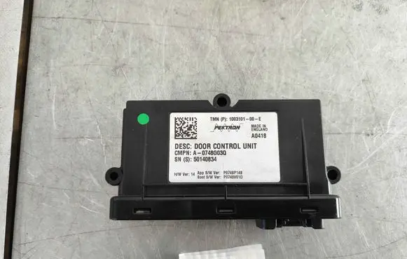 Tesla Model S Door control unit/module 100310100E
