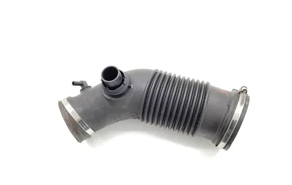 Air intake hose/pipe
