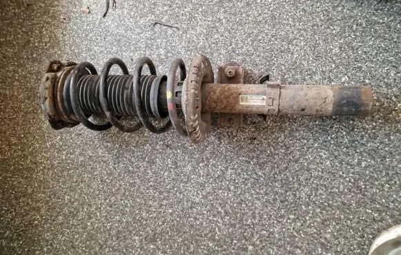 Volkswagen Polo Front shock absorber/damper 6Q0413031bn 11D3H2