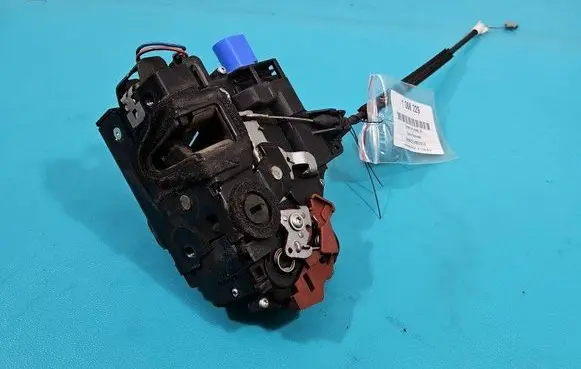 Skoda Roomster (5J) Rear door lock 5J7839016A IMPRK1388229