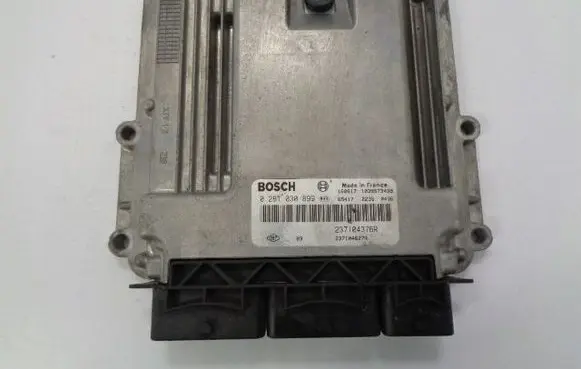 Renault Clio IV Engine control unit/module 237104376R