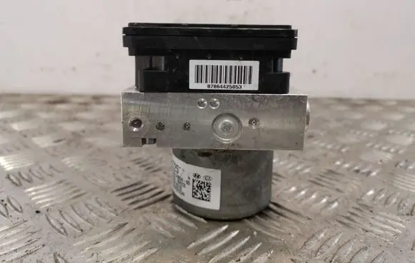 Hyundai Santa Fe ABS Pump 589202WEC0