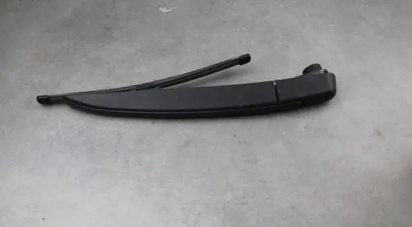 Renault Clio III Rear wiper blade arm