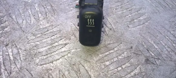 Windscreen/window heater switch
