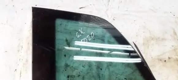 Opel Zafira B Rear side window