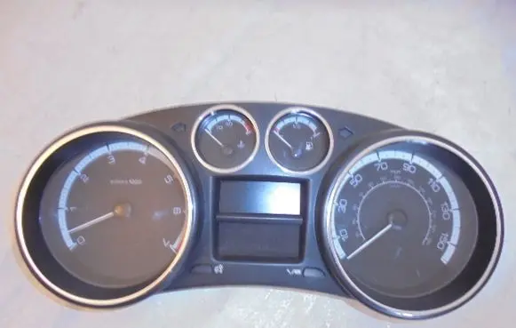 Peugeot 308 Speedometer (instrument cluster) 9665107780