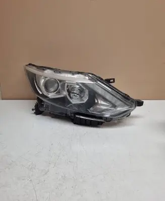 Nissan Qashqai Headlight/headlamp 10018013