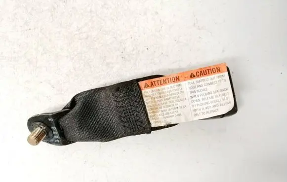Subaru B9 Tribeca Front seatbelt buckle