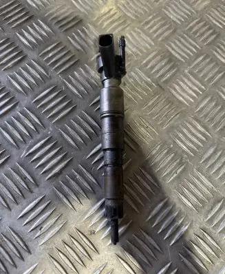 BMW 5 E60 E61 Fuel injector 0445115048