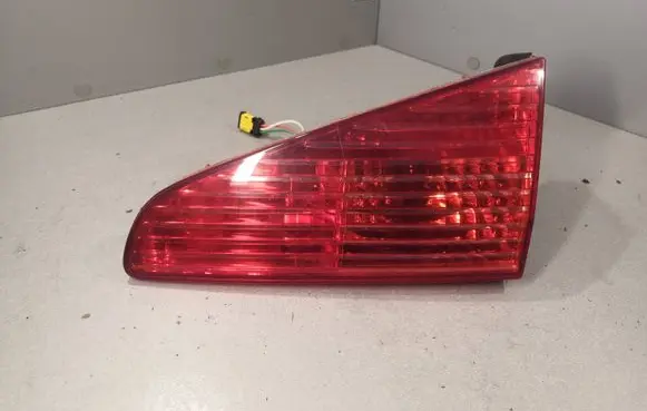 Peugeot 607 Tailgate rear/tail lights 2543D
