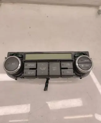Toyota Auris E180 Climate control unit 5590002800