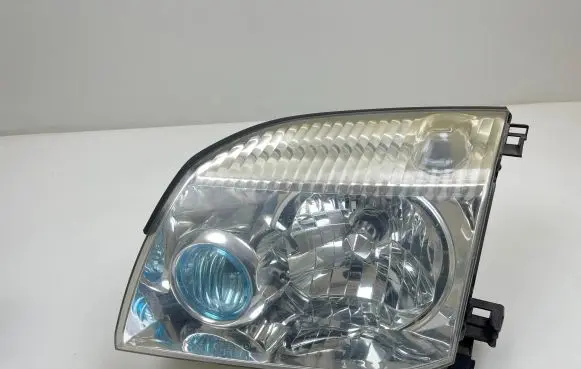 Nissan X-Trail T30 Headlight/headlamp