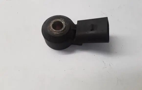 Volkswagen Touareg I Detonation knock sensor 030905377C