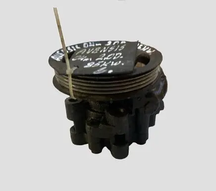Toyota Avensis Verso Power steering pump
