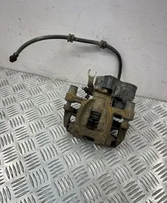 BMW 2 F46 Rear brake caliper 6798957