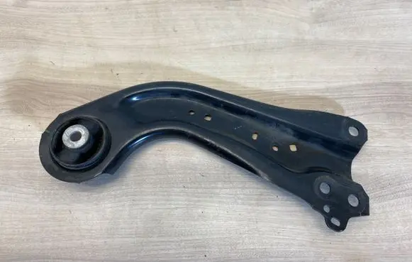 Toyota C-HR I Rear upper control arm/wishbone