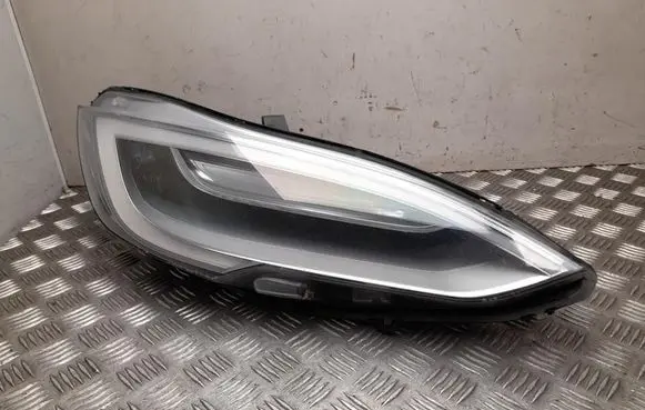 Tesla Model S Headlight/headlamp 105817000D