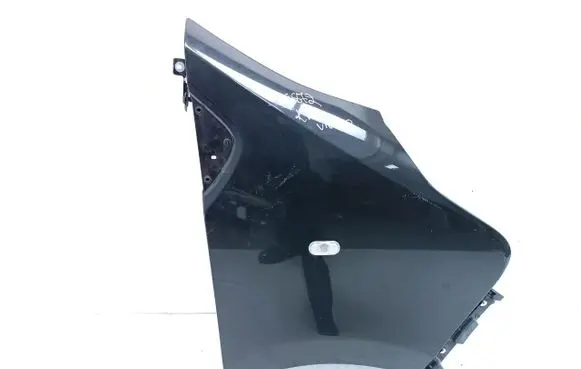 Opel Vivaro Fender