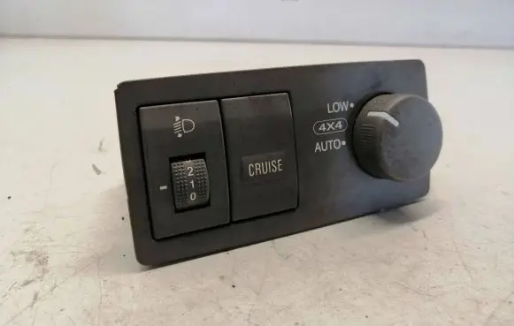 KIA Sorento Differential lock switch 612W16240