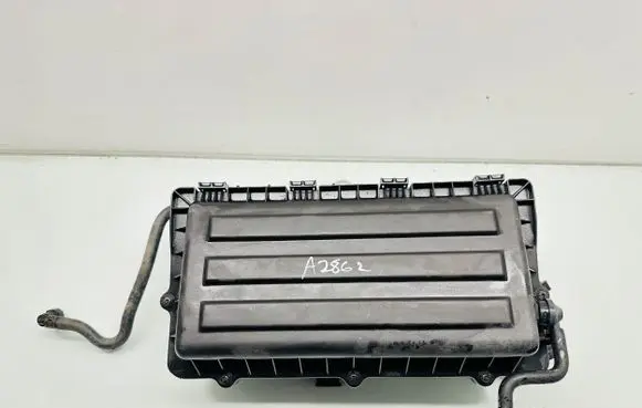 Volkswagen Cross Polo Air filter box 036129611