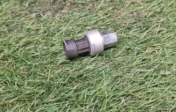 Air conditioning (A/C) pressure sensor