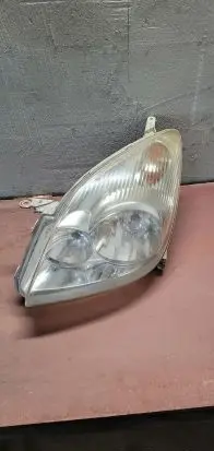 Toyota Corolla Verso E121 Headlight/headlamp