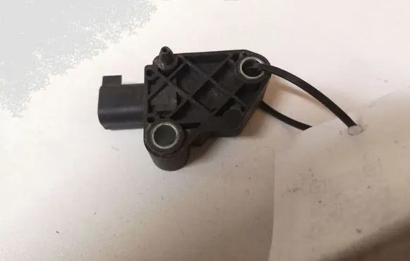 Volvo V50 Airbag deployment crash/impact sensor 30737139 MRSA5 8839A6