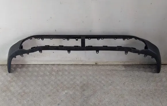 Front bumper lip