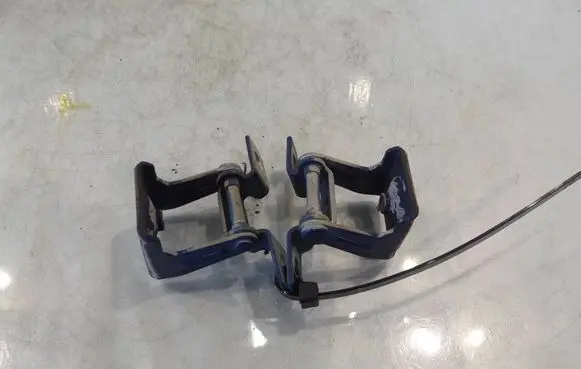 Fiat Grande Punto Tailgate/trunk/boot hinge